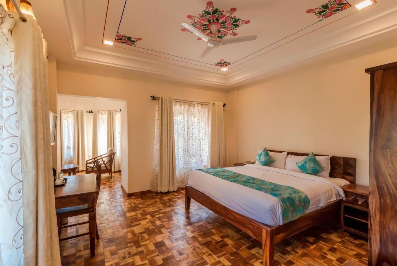 Kumbhalgarh Fort Resort-Pure Veg Buitenkant foto