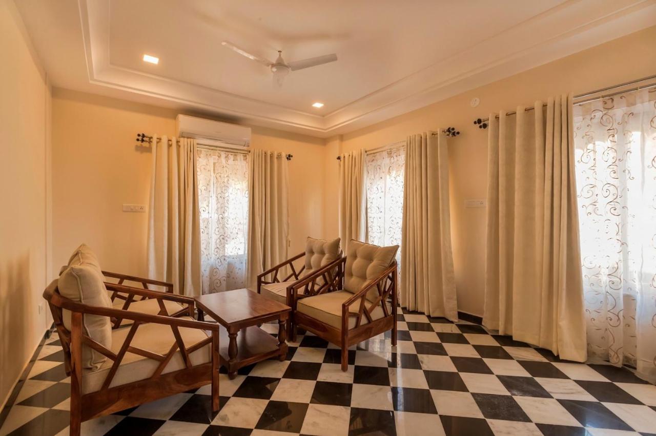 Kumbhalgarh Fort Resort-Pure Veg Buitenkant foto